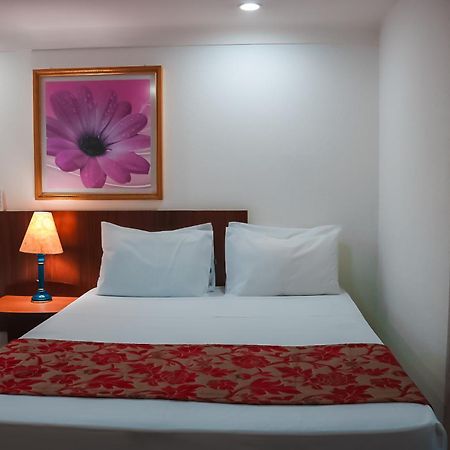Hotel Dan Inn Curitiba Centro By Nacional Inn Extérieur photo