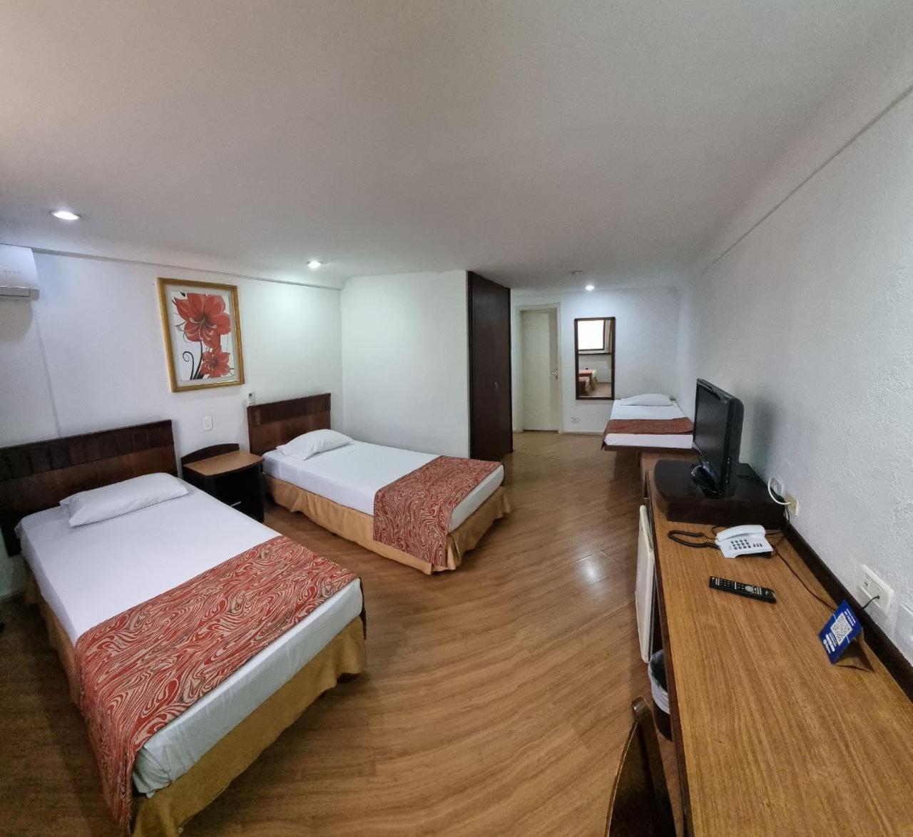Hotel Dan Inn Curitiba Centro By Nacional Inn Extérieur photo